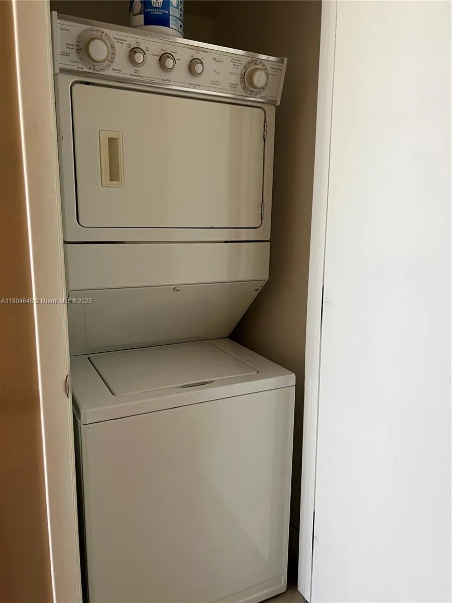 1800 S Ocean Dr #2006 Hallandale Beach, FL 33009