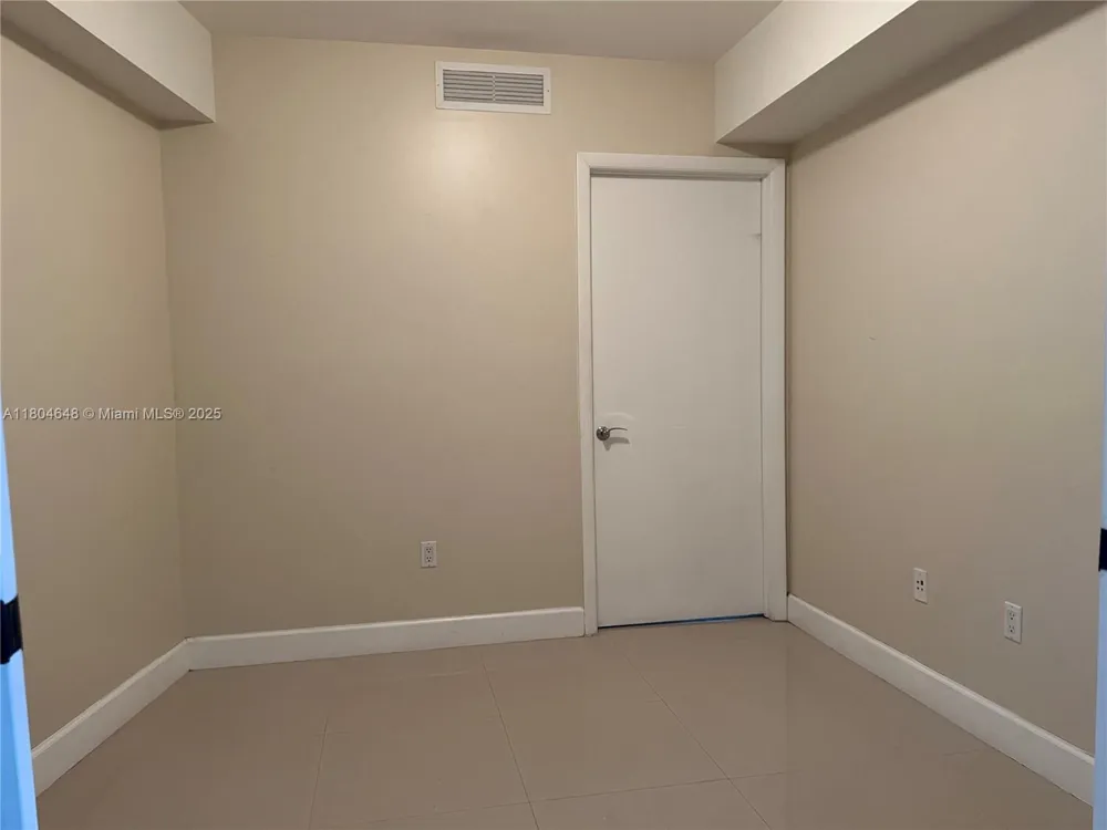1800 S Ocean Dr #2006 Hallandale Beach, FL 33009