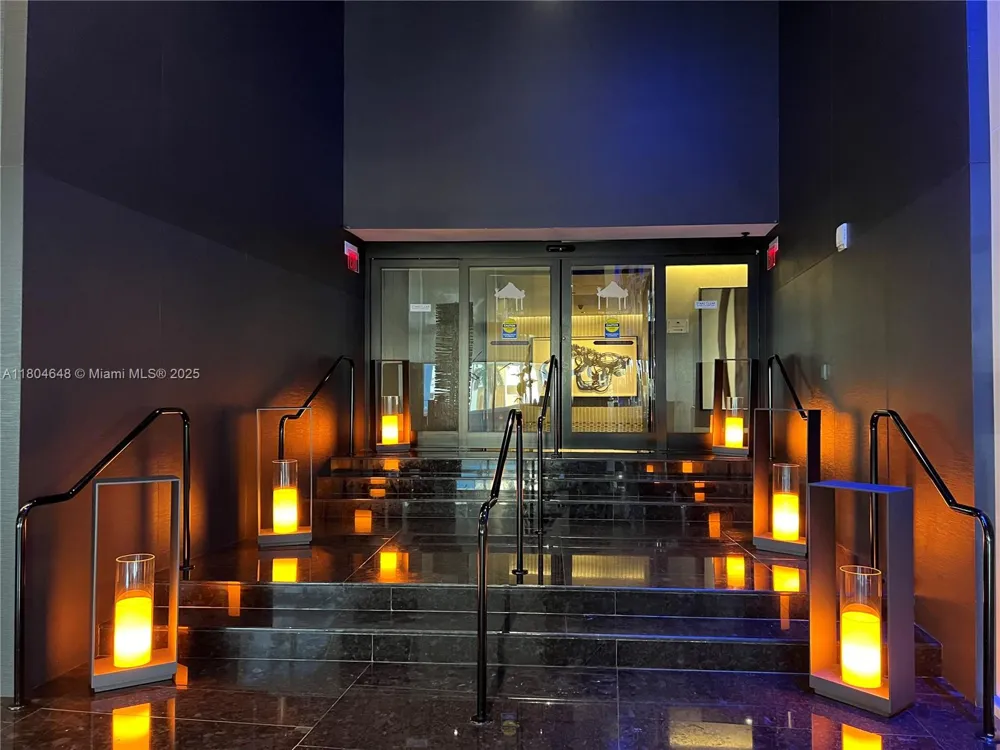 1800 S Ocean Dr #2006 Hallandale Beach, FL 33009