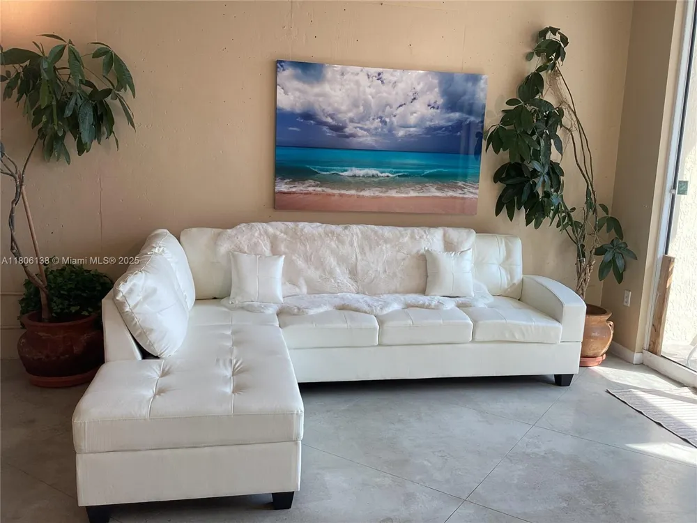 2001 Biscayne Blvd #3503 Miami, FL 33137
