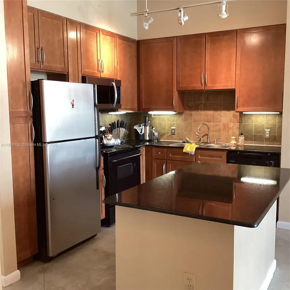 2001 Biscayne Blvd #3503 Miami, FL 33137