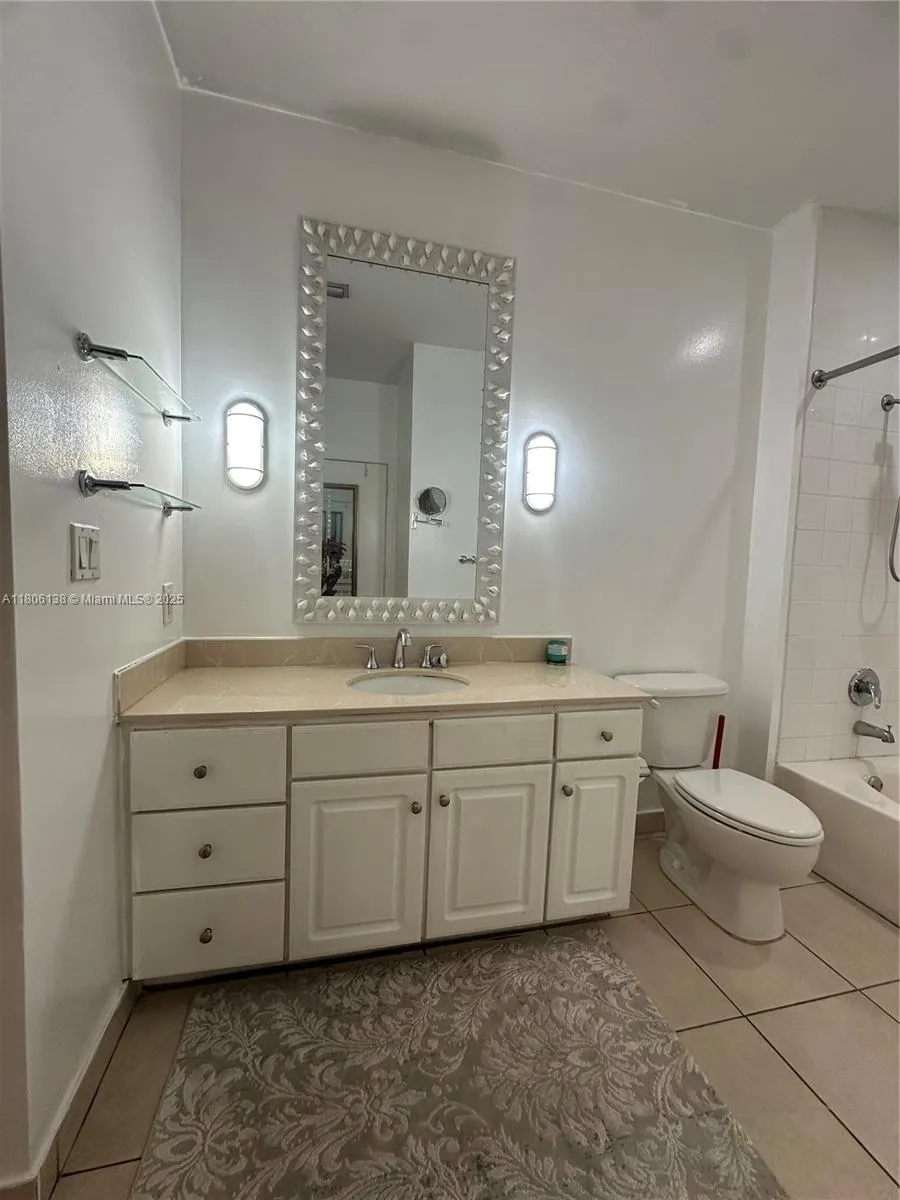 2001 Biscayne Blvd #3503 Miami, FL 33137