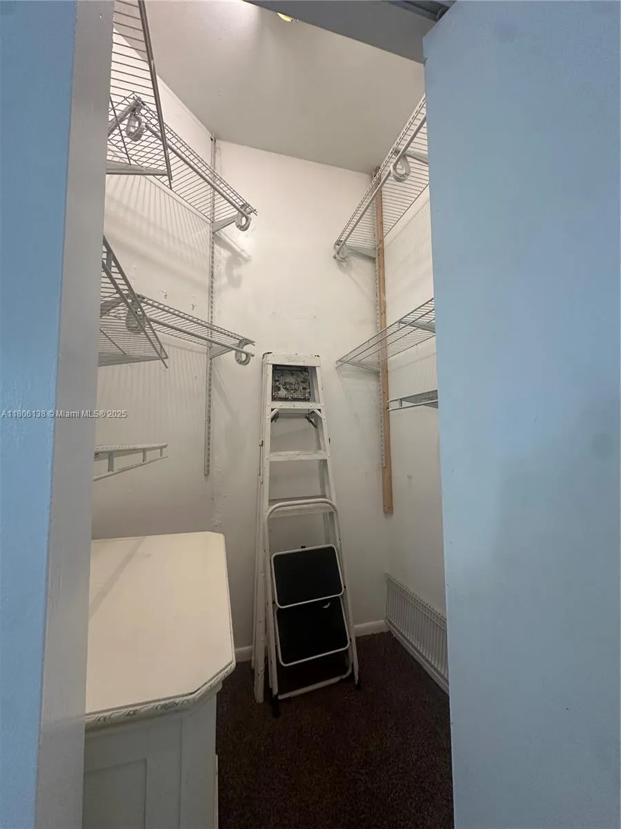 2001 Biscayne Blvd #3503 Miami, FL 33137