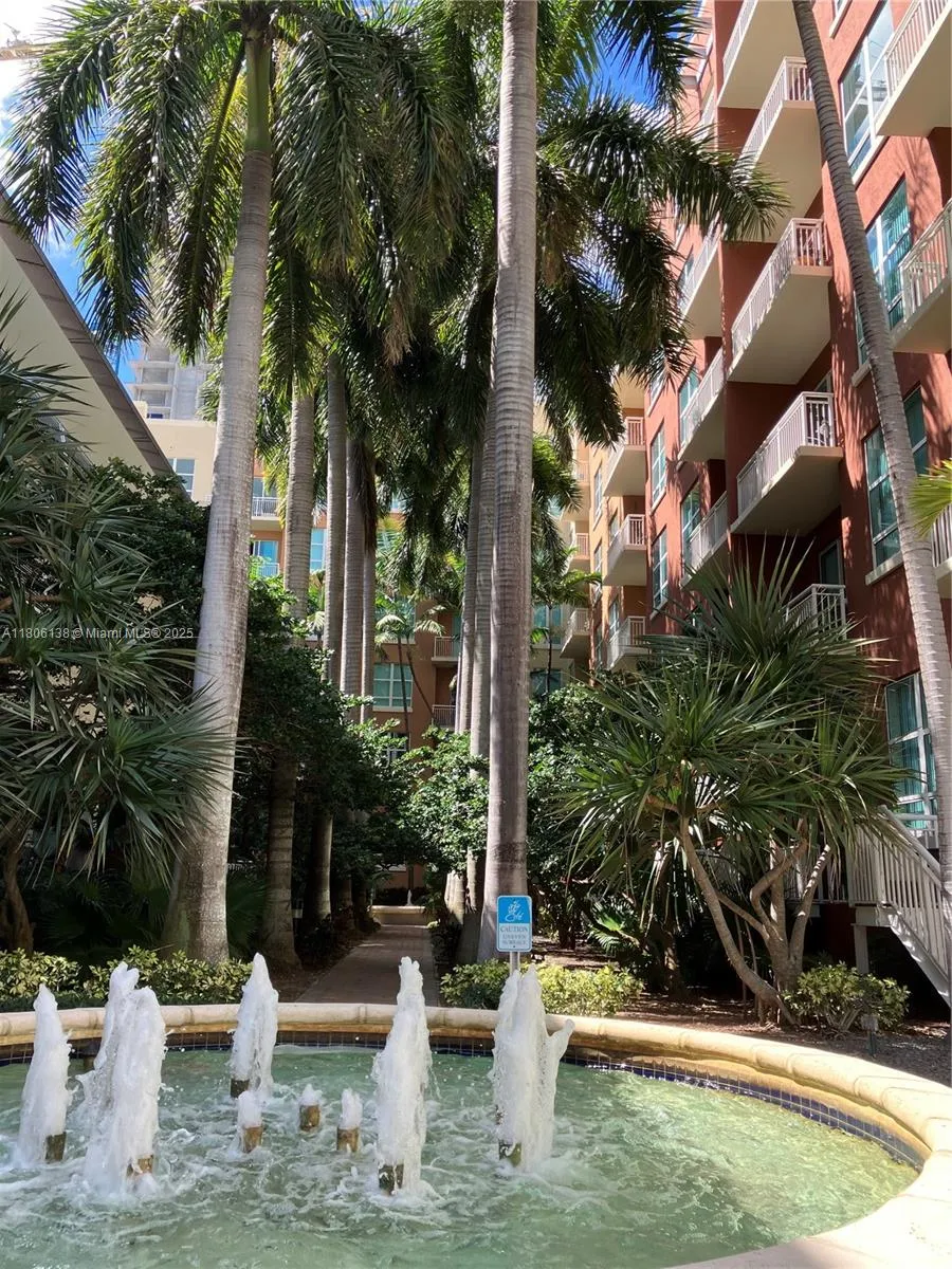 2001 Biscayne Blvd #3503 Miami, FL 33137