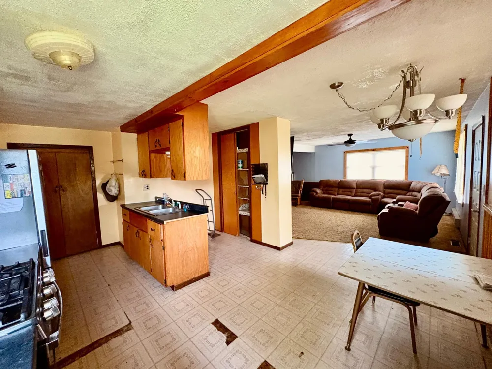 113 6th Avenue SE Baudette, MN 56623