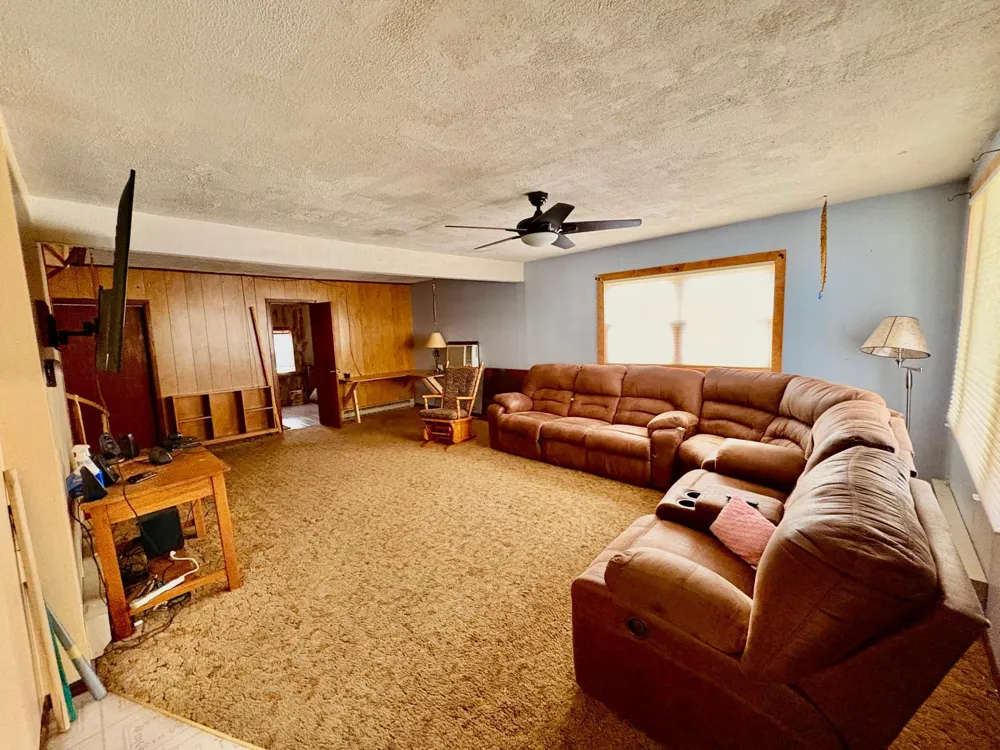 113 6th Avenue SE Baudette, MN 56623