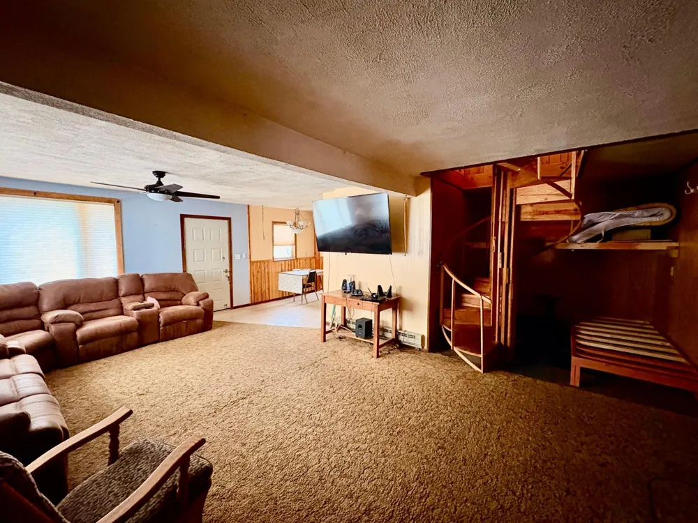 113 6th Avenue SE Baudette, MN 56623