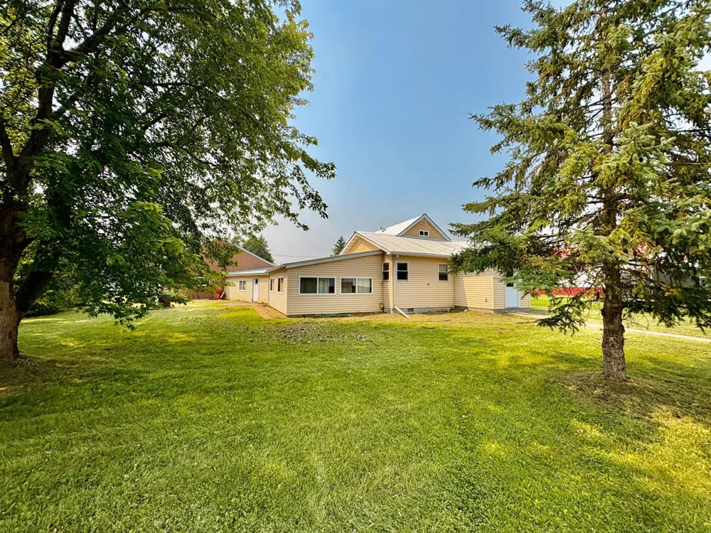 113 6th Avenue SE Baudette, MN 56623