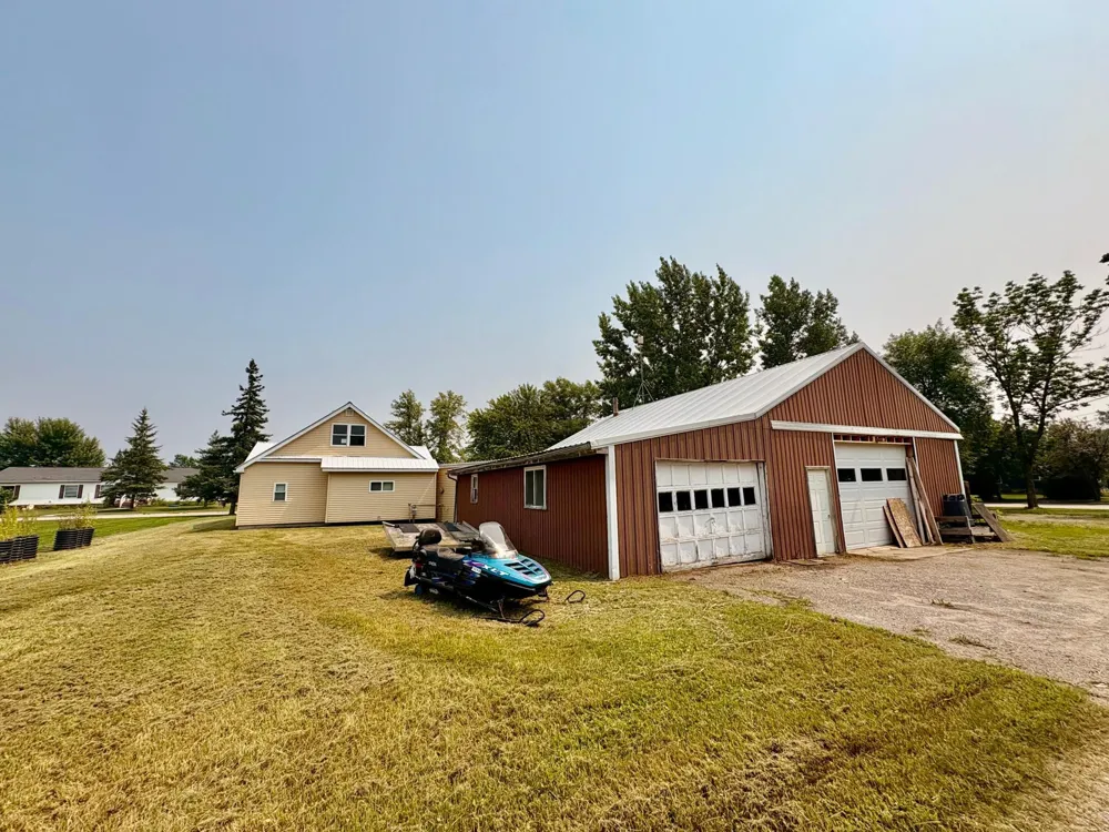 113 6th Avenue SE Baudette, MN 56623