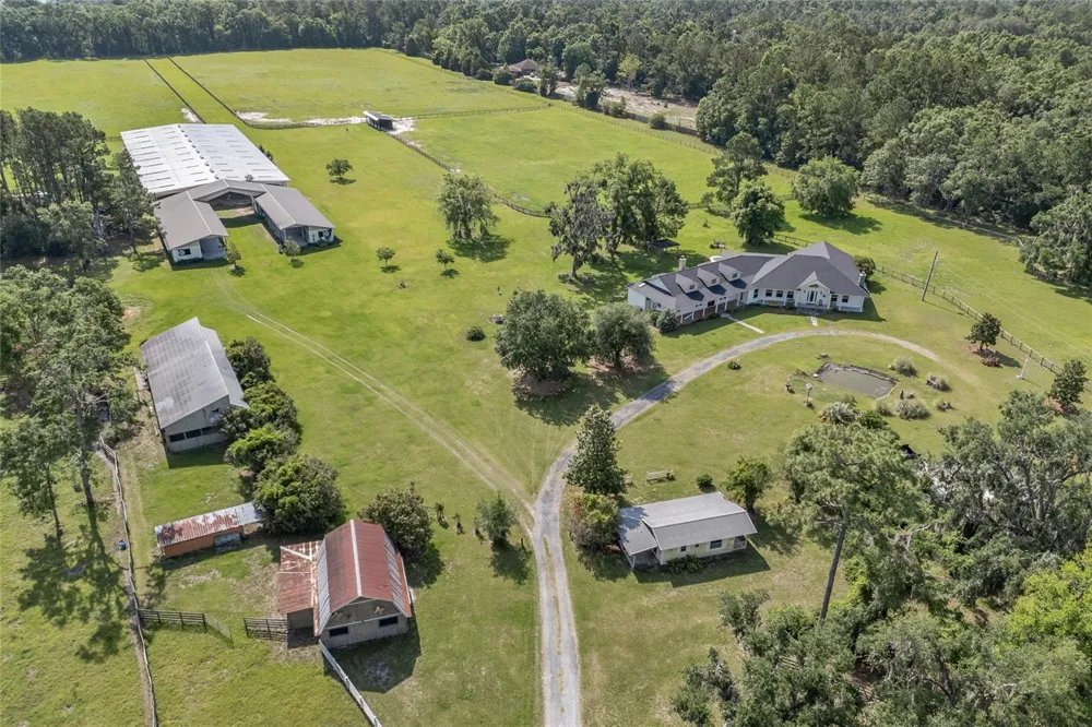 10852 89TH ROAD Live Oak, FL 32060