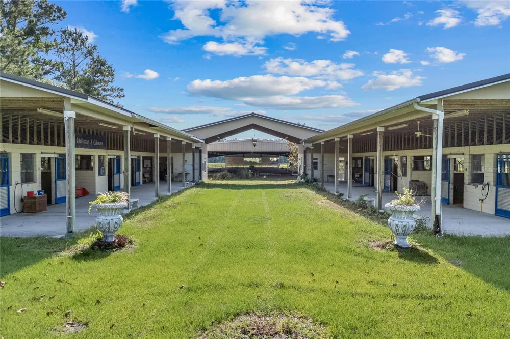 10852 89TH ROAD Live Oak, FL 32060