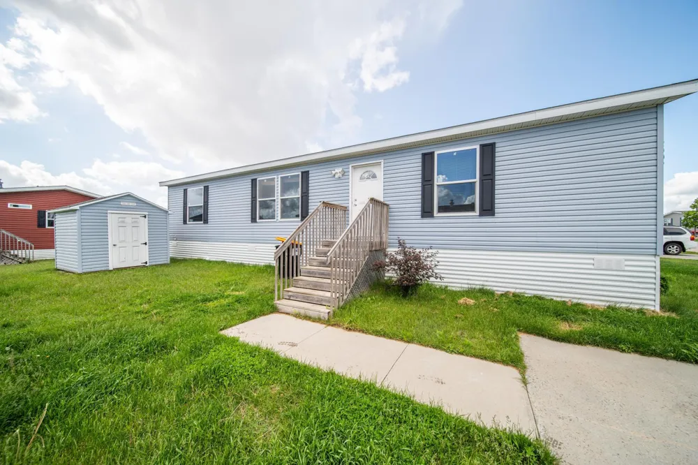 2009 Osprey Pl NW Stewartville, MN 55976