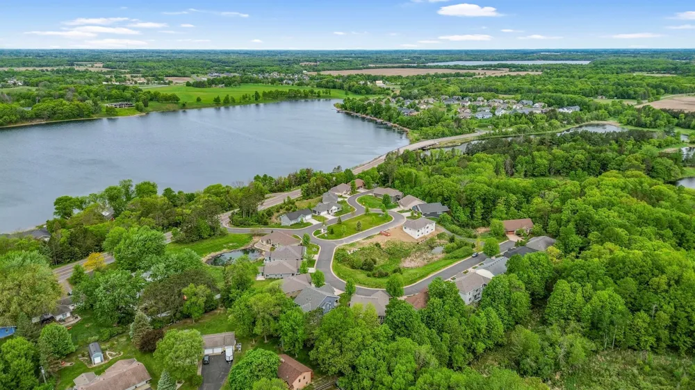 31066 Magnolia Ridge Way Lindstrom, MN 55045