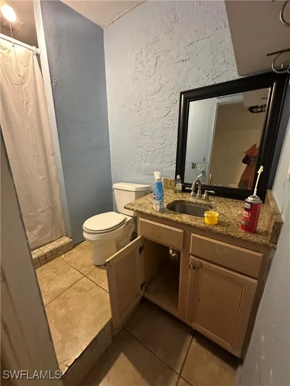 4th Avenue Fort Myers, FL 33907