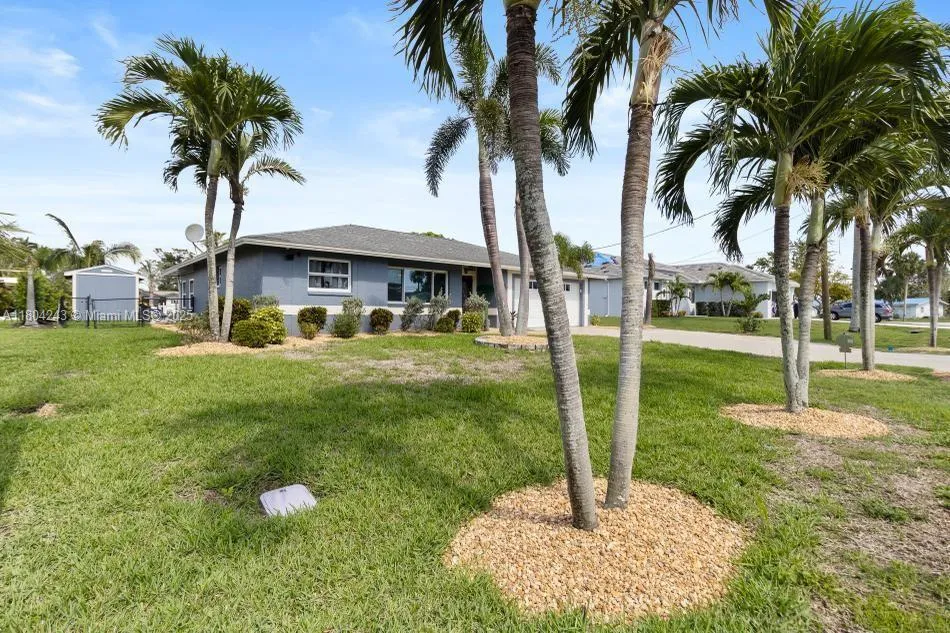 5287 Tiffany Ct Cape Coral, FL 33904