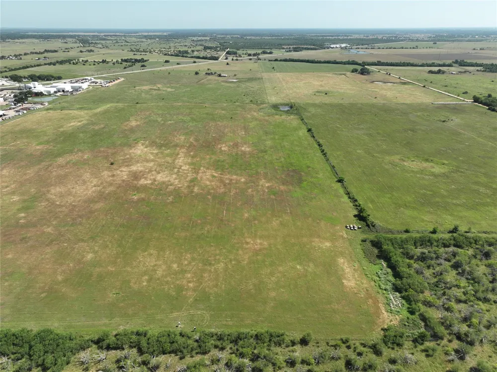 14177 E Ueckert Road Bellville, TX 77418