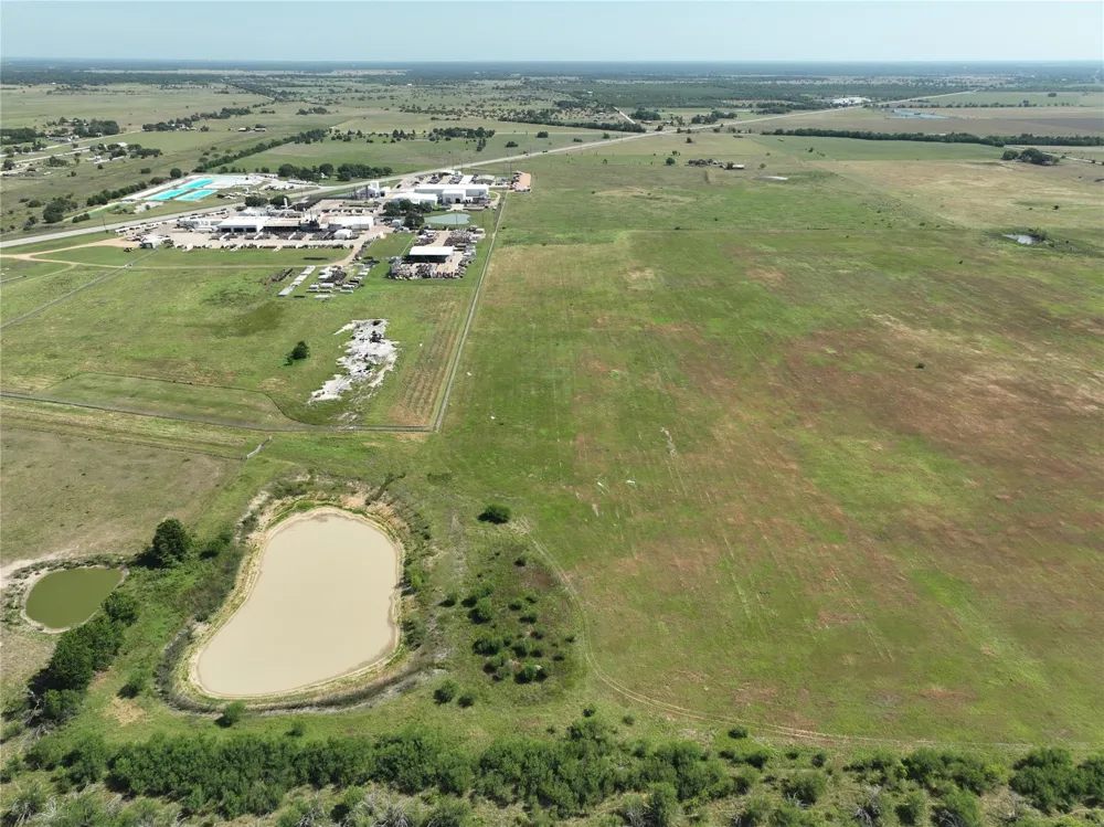 14177 E Ueckert Road Bellville, TX 77418