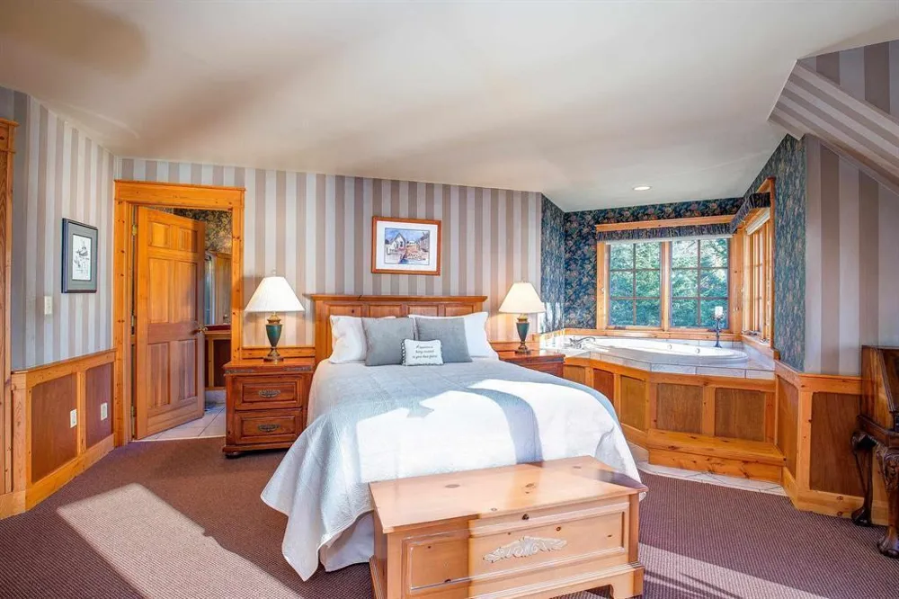 89405 Jack Pine Road Cornucopia, WI 54827