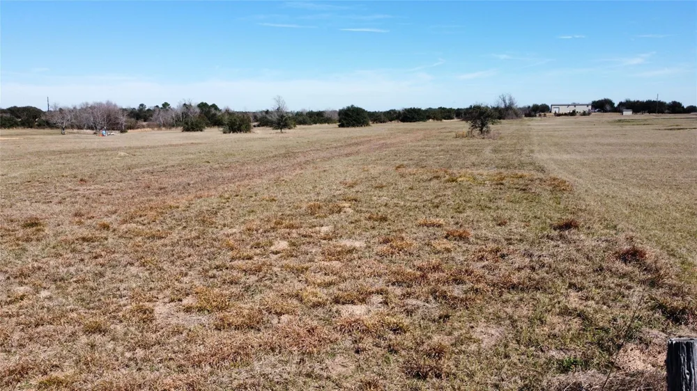 8412 Hillboldt Road Cat Spring, TX 78933