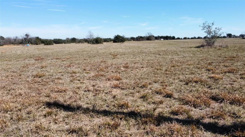 8412 Hillboldt Road Cat Spring, TX 78933