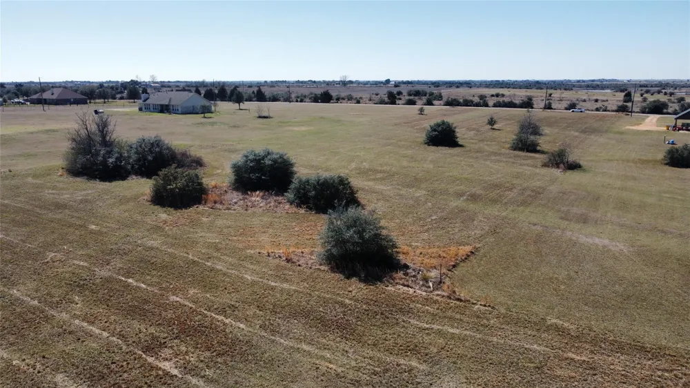 8412 Hillboldt Road Cat Spring, TX 78933