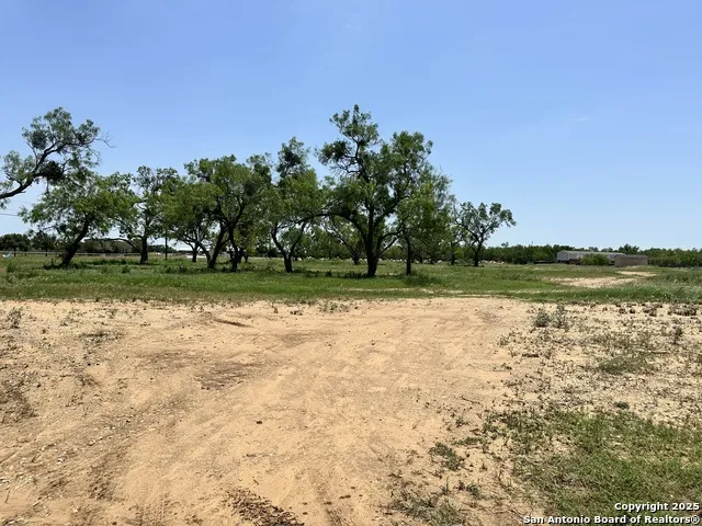 00 Las Palomas Track 2 Lytle, TX 78052