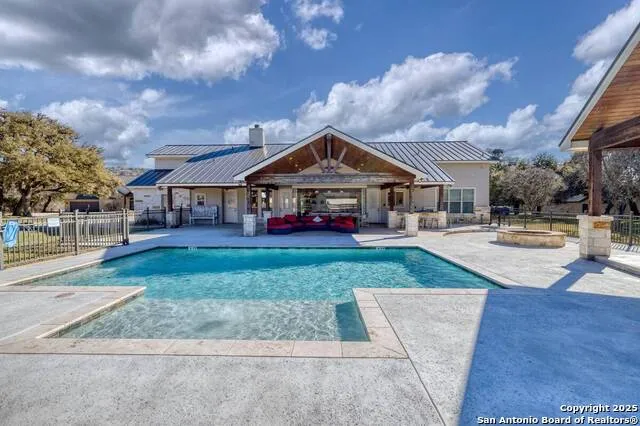 67 Stepping Stone Concan, TX 78838