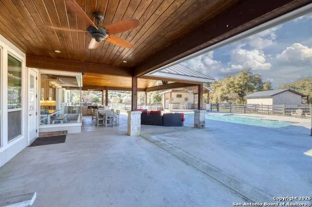 67 Stepping Stone Concan, TX 78838