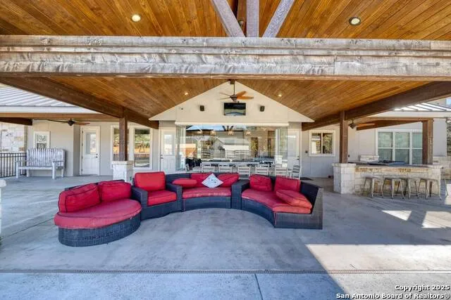 67 Stepping Stone Concan, TX 78838