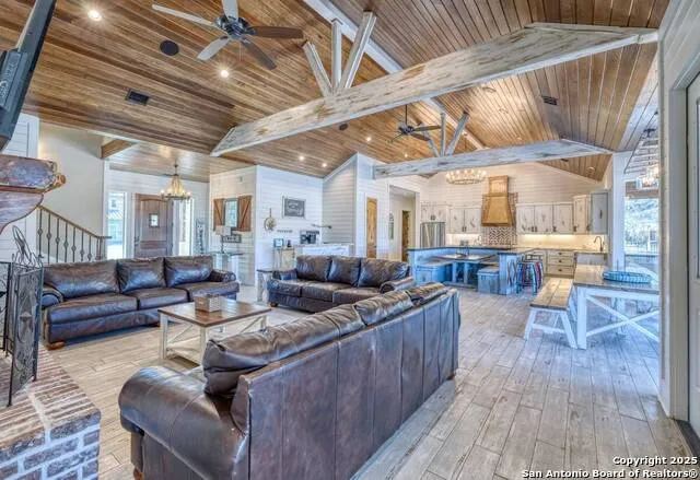 67 Stepping Stone Concan, TX 78838