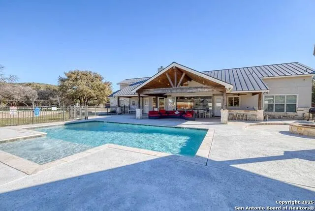 67 Stepping Stone Concan, TX 78838