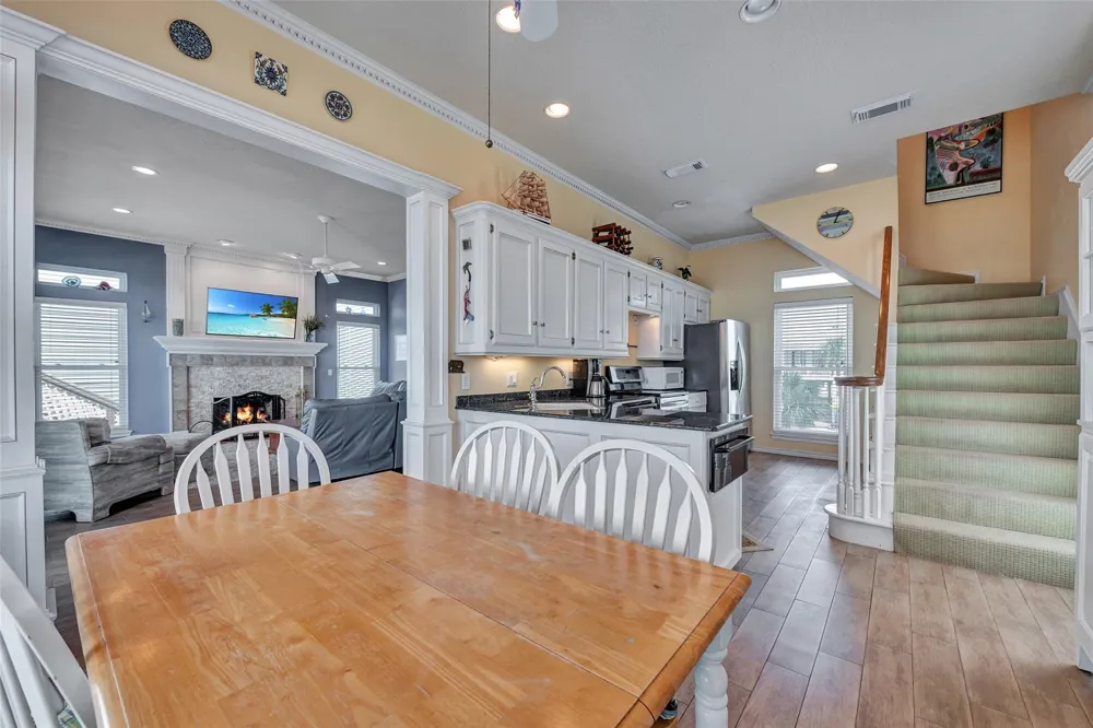 247 Isles End Road Tiki Island, TX 77554