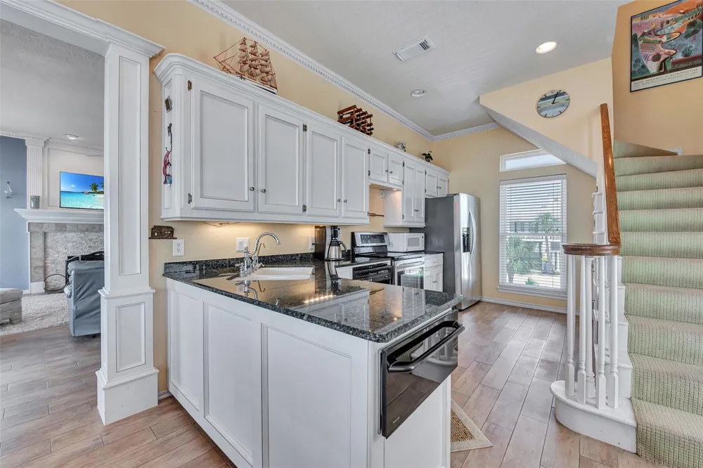 247 Isles End Road Tiki Island, TX 77554