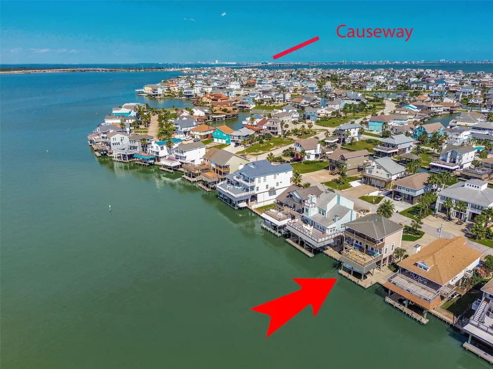247 Isles End Road Tiki Island, TX 77554