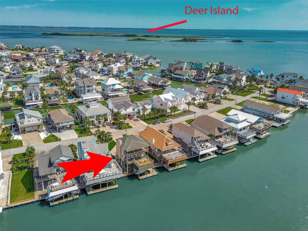 247 Isles End Road Tiki Island, TX 77554