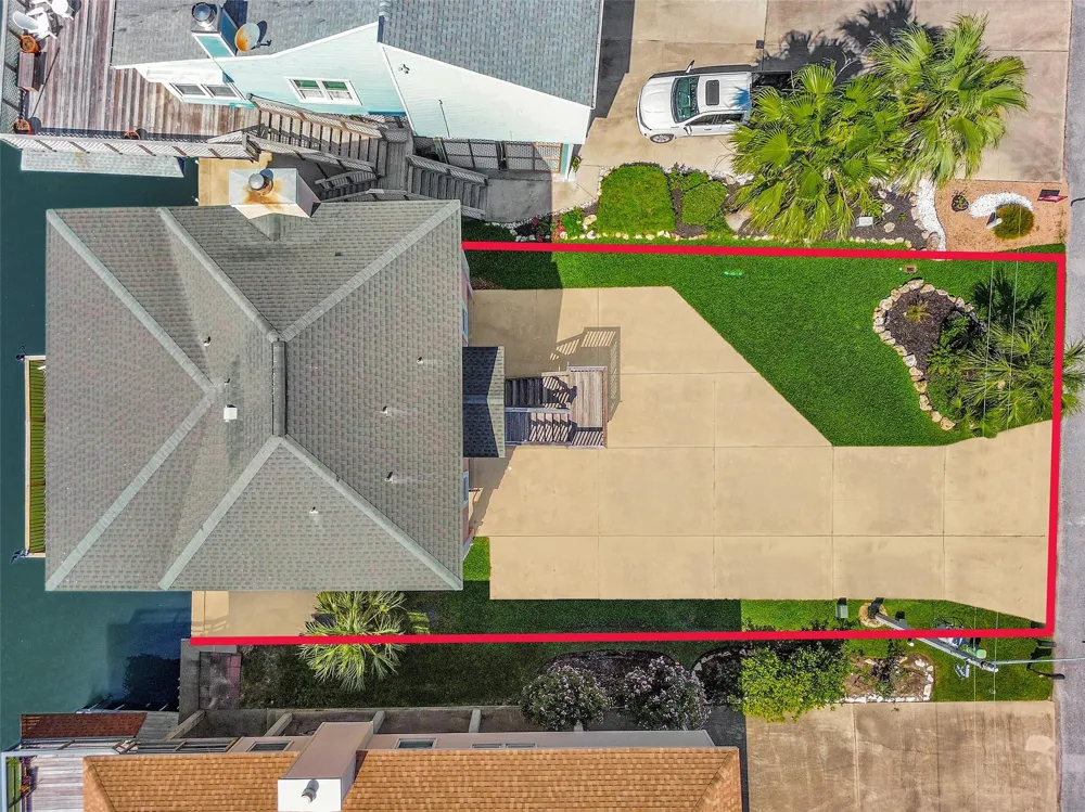 247 Isles End Road Tiki Island, TX 77554