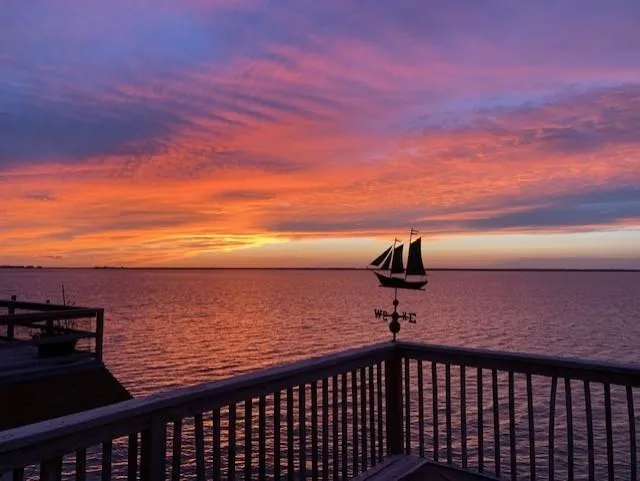 247 Isles End Road Tiki Island, TX 77554