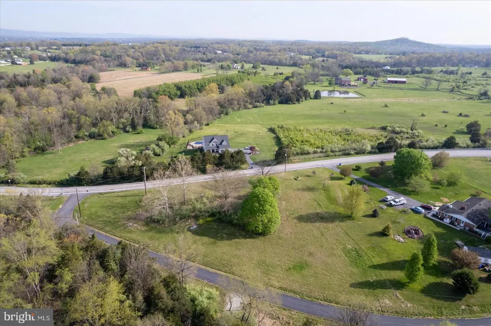 680 BARLOW-GREENMOUNT ROAD Gettysburg, PA 17325