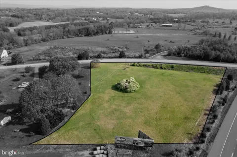 680 BARLOW-GREENMOUNT ROAD