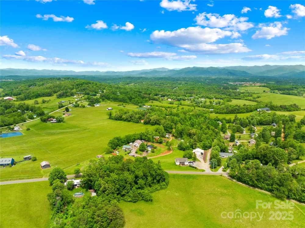 16 Julep Drive Alexander, NC 28701