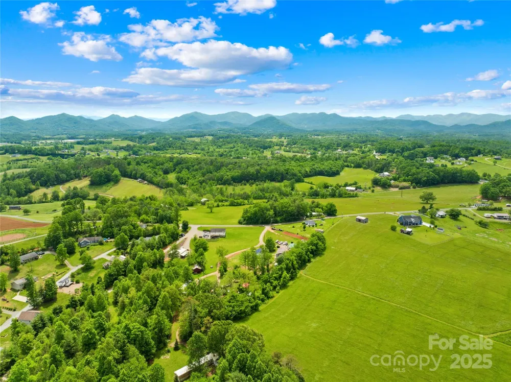 16 Julep Drive Alexander, NC 28701