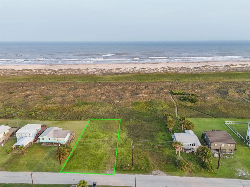 Beachfront Drive Matagorda, TX 77457