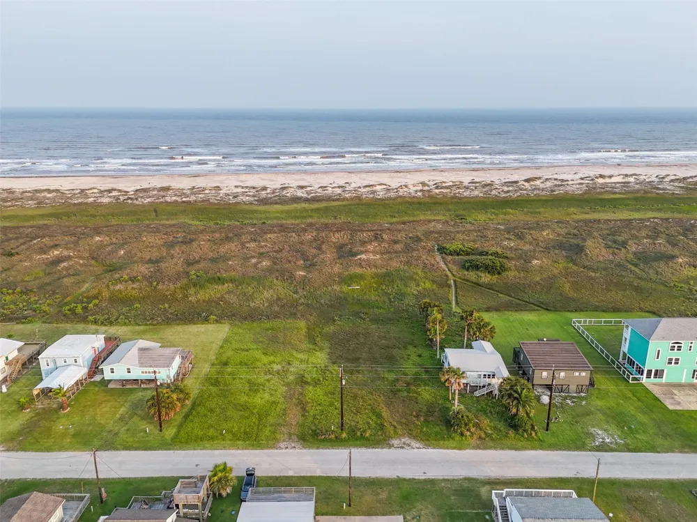 Beachfront Drive Matagorda, TX 77457