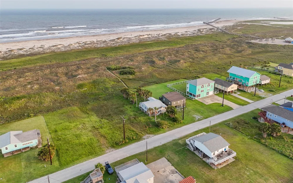 Beachfront Drive Matagorda, TX 77457