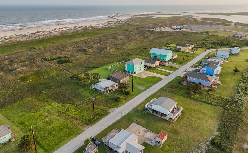 Beachfront Drive Matagorda, TX 77457