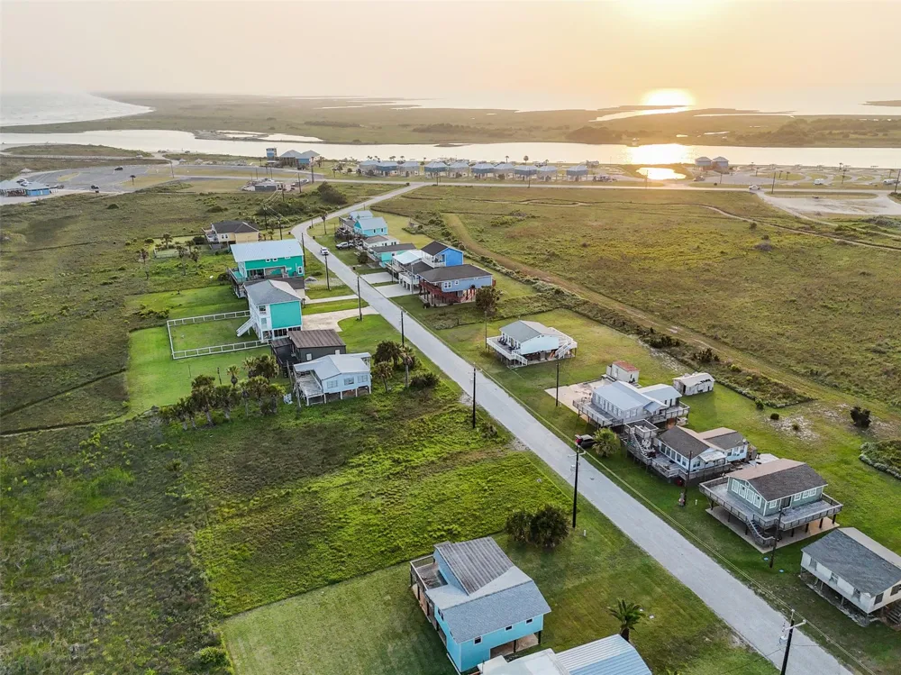 Beachfront Drive Matagorda, TX 77457