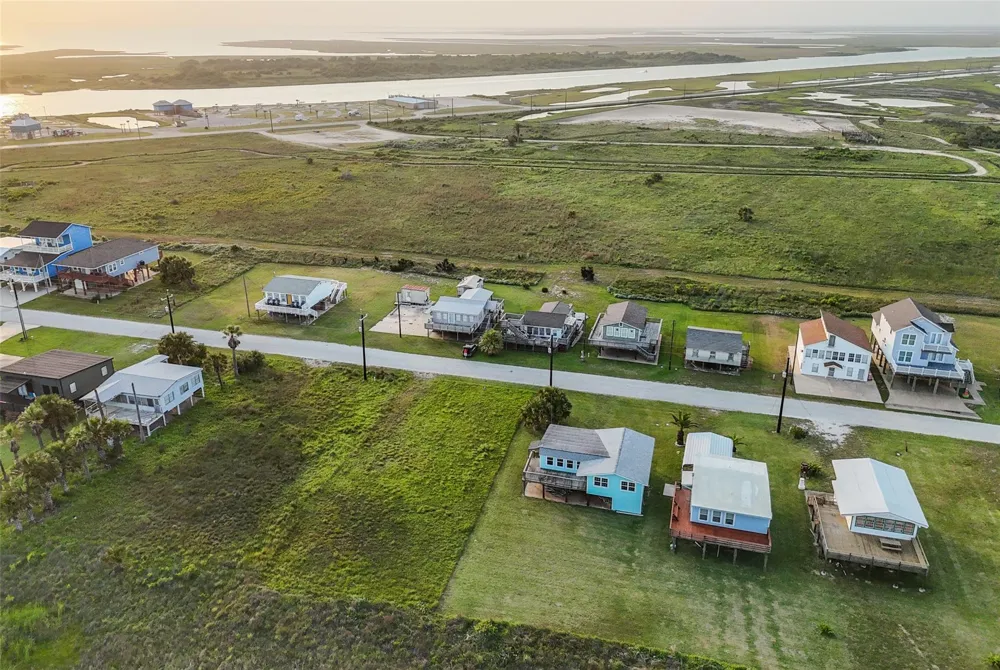 Beachfront Drive Matagorda, TX 77457