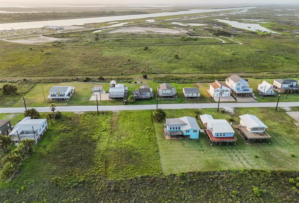 Beachfront Drive Matagorda, TX 77457