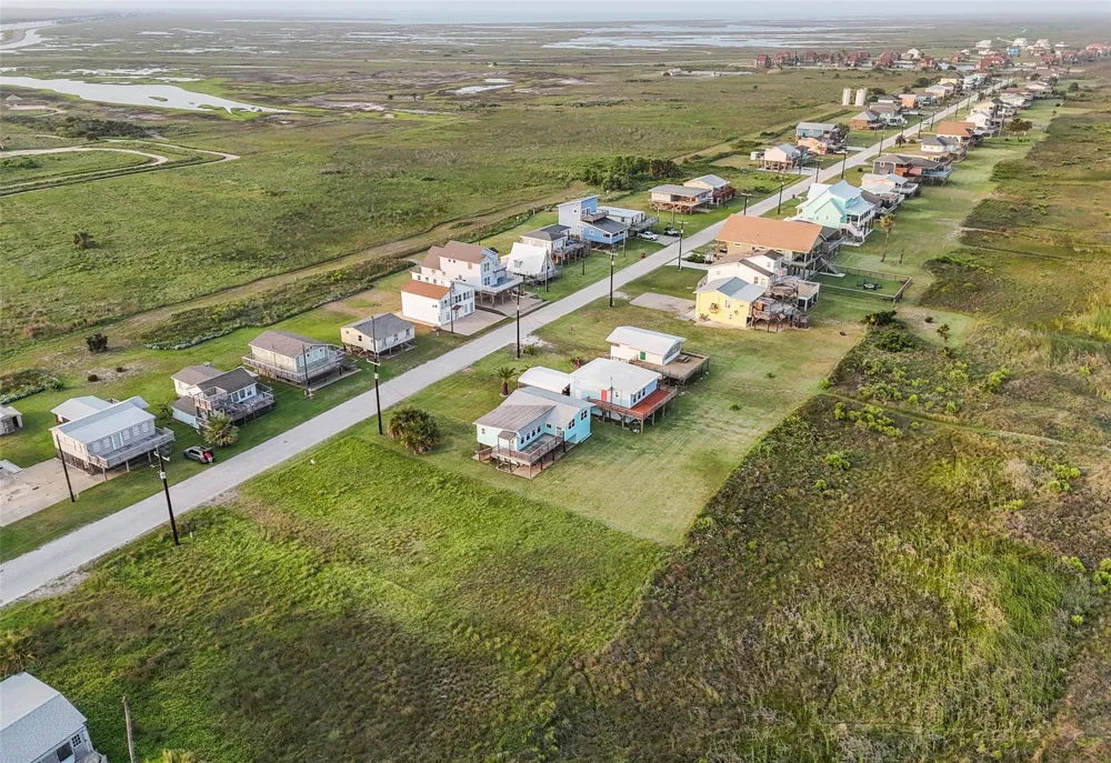 Beachfront Drive Matagorda, TX 77457
