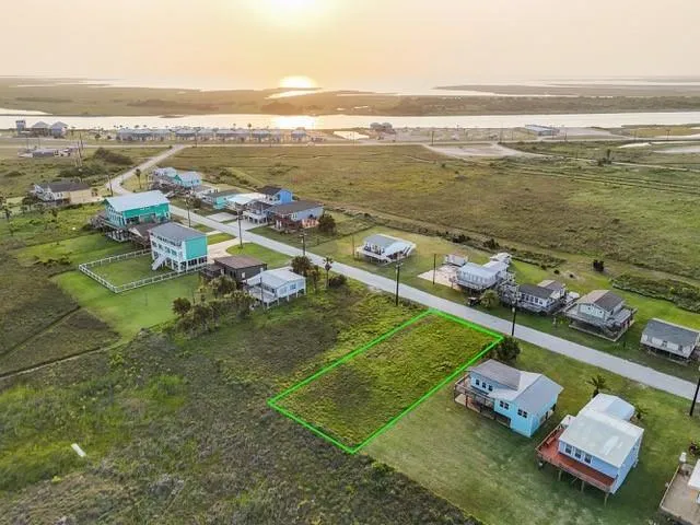 Beachfront Drive Matagorda, TX 77457
